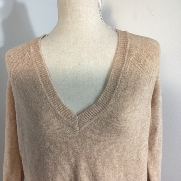 NWT J.CREW SIZE XS V NECK SWEATER MERINO WOOL ALPACA BLEND BEIGE CLASSIC - Picture 3 of 11